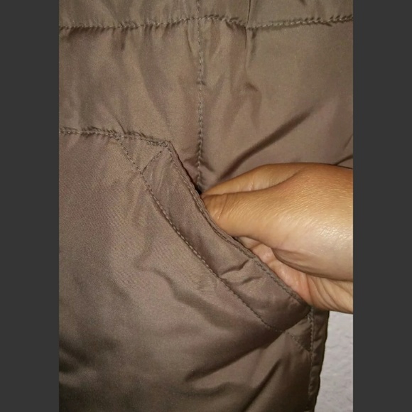 Gap Zippered Quilted With Pockets Puffy Vest - Picture 4 of 8